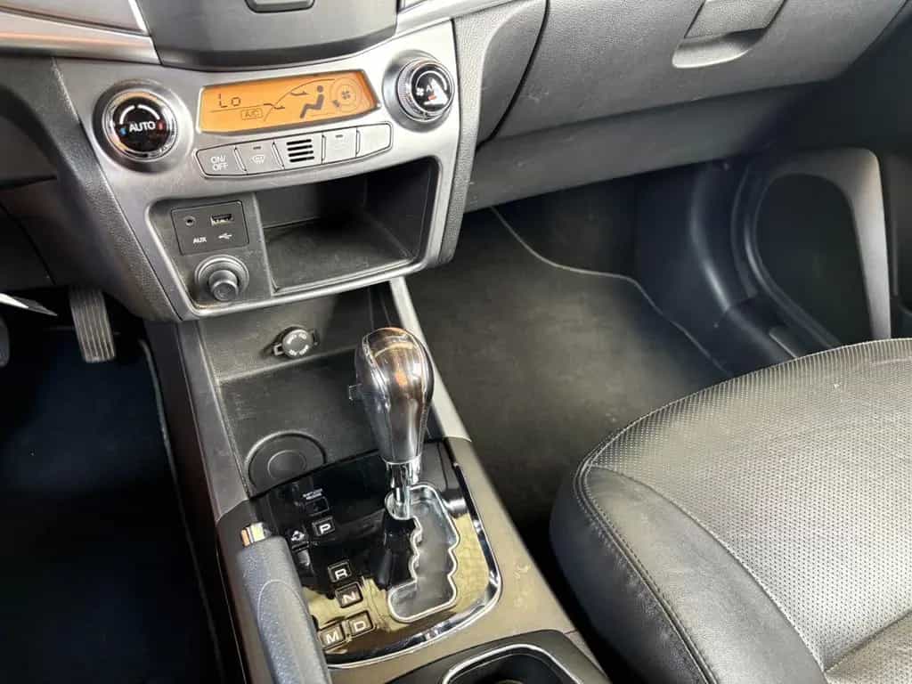 Ssangyong Korando 2.0e-XDI 4x4  1.Hand - Automatik - Leder 03/2016-photo-15