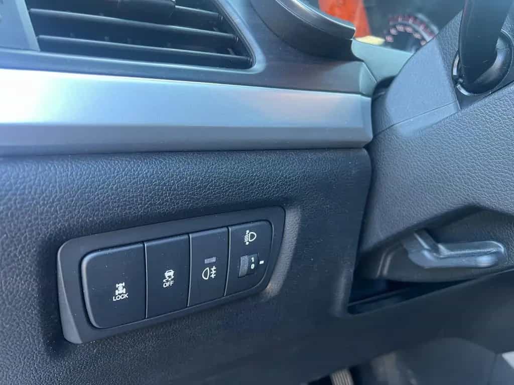 Ssangyong Korando 2.0e-XDI 4x4  1.Hand - Automatik - Leder 03/2016-photo-9