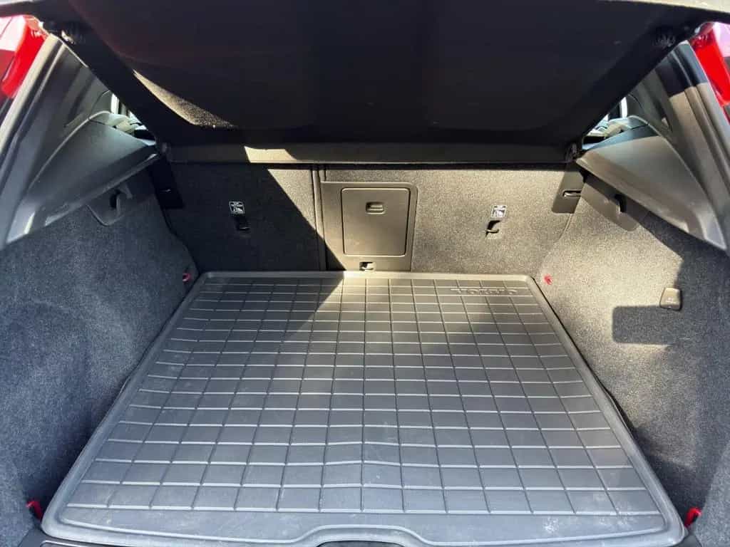 Volvo XC40 T2 2WD Core 05/2023-photo-18