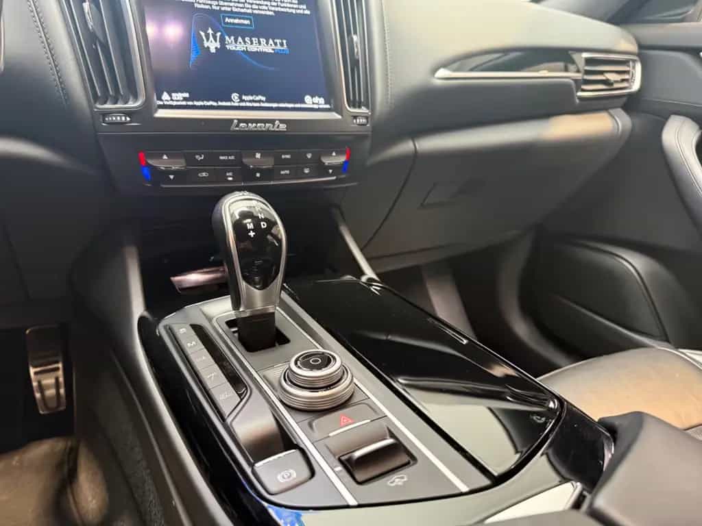 Maserati Levante S *SPORTAGA*Memory*Leder-Schwarz* 12/2017-photo-19