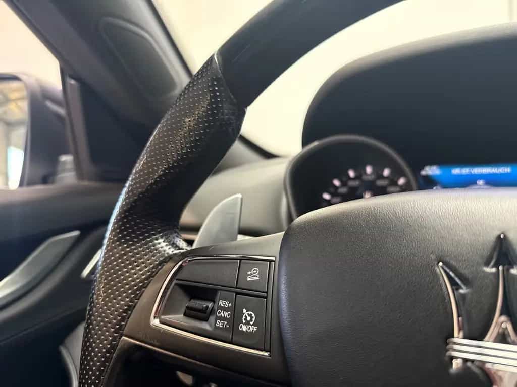Maserati Levante S *SPORTAGA*Memory*Leder-Schwarz* 12/2017-photo-27
