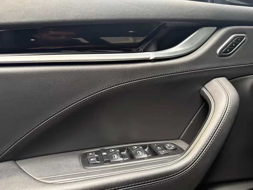 Maserati Levante S *SPORTAGA*Memory*Leder-Schwarz* 12/2017-photo-28