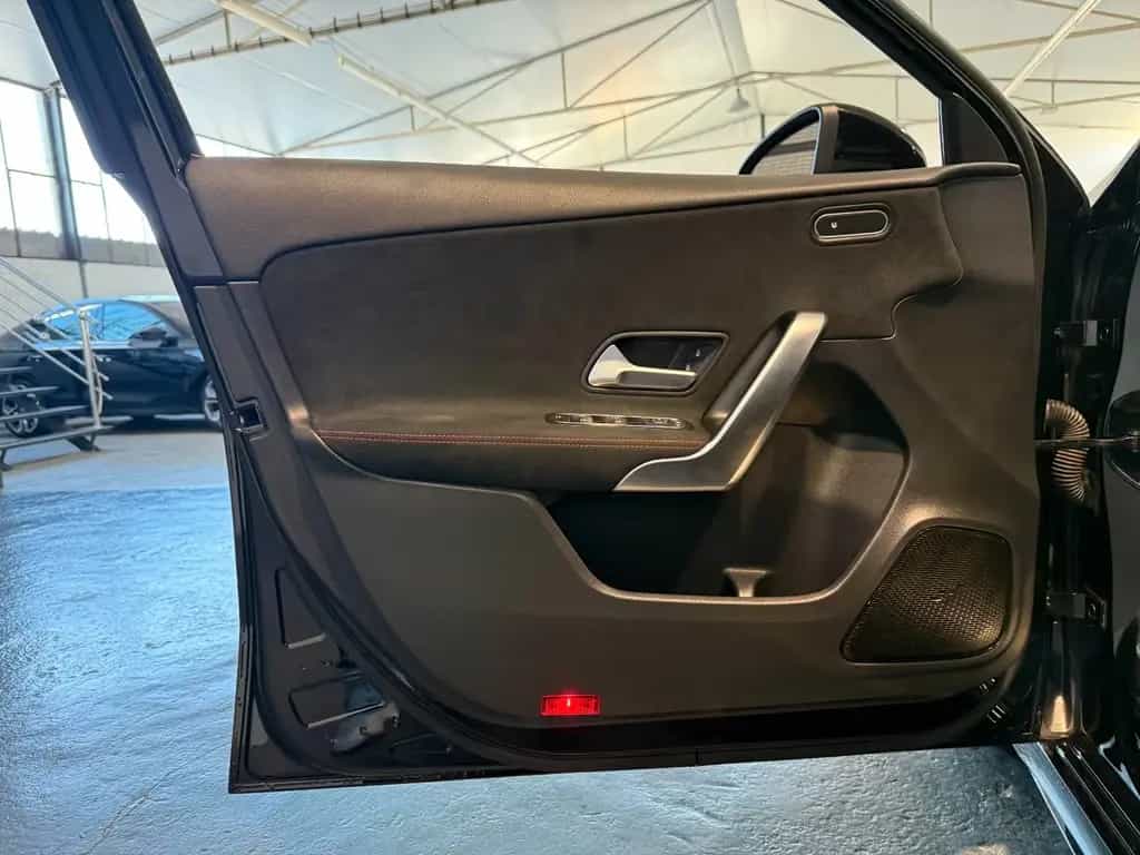 Mercedes-Benz A 250 AMG-Line/LED/360/NIGHT/TOD/19ZOLL 03/2022-photo-13