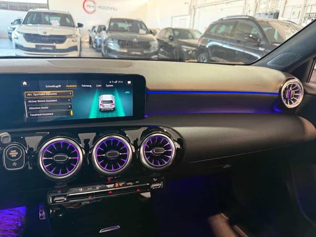 Mercedes-Benz A 250 AMG-Line/LED/360/NIGHT/TOD/19ZOLL 03/2022-photo-35