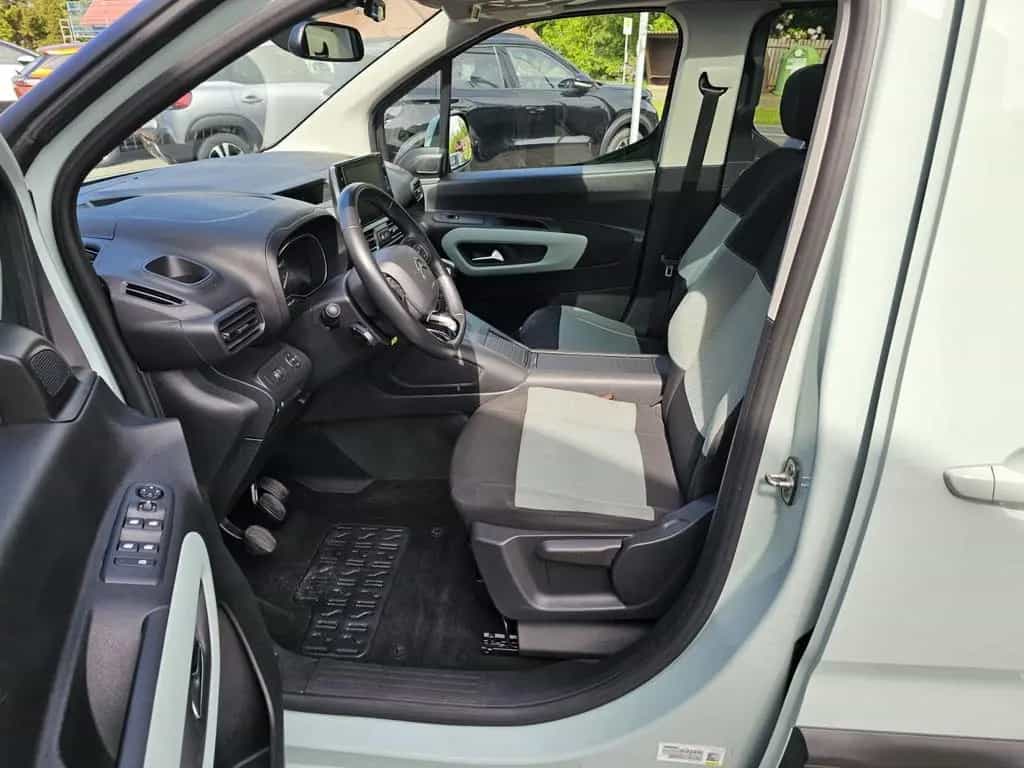 Citroën Berlingo 1.5 Blue HDi 130 FAP  Shine Panoramad 03/2019-photo-7