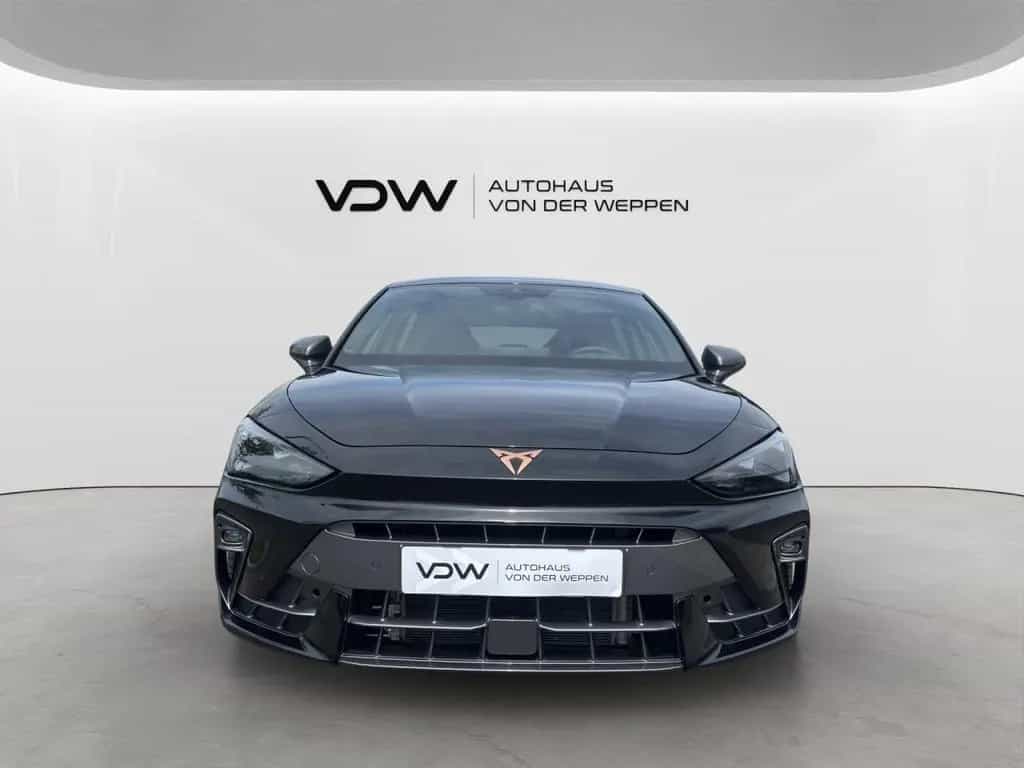 Cupra Leon eTSI DSG ACC AHK Matrix Memory Totwinkel 02/2025-photo-1