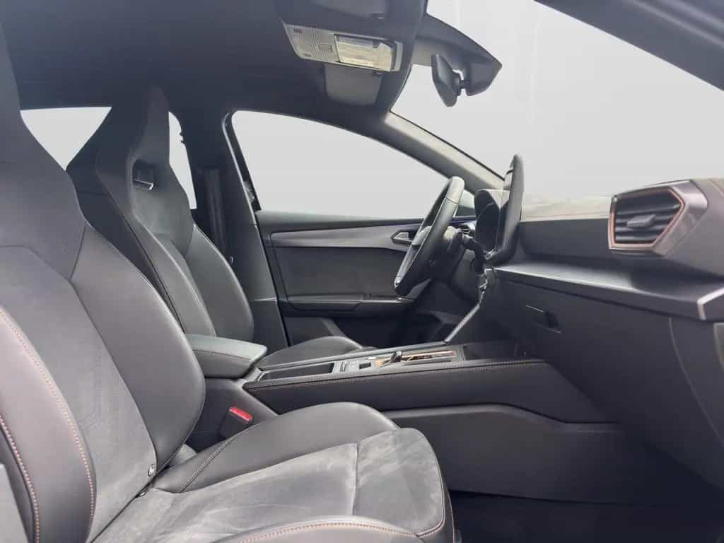 Cupra Leon eTSI DSG ACC AHK Matrix Memory Totwinkel 02/2025-photo-14
