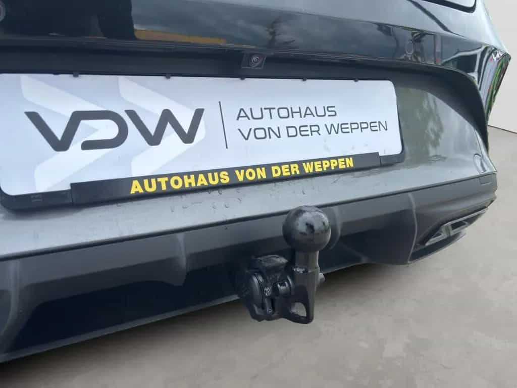 Cupra Leon eTSI DSG ACC AHK Matrix Memory Totwinkel 02/2025-photo-15