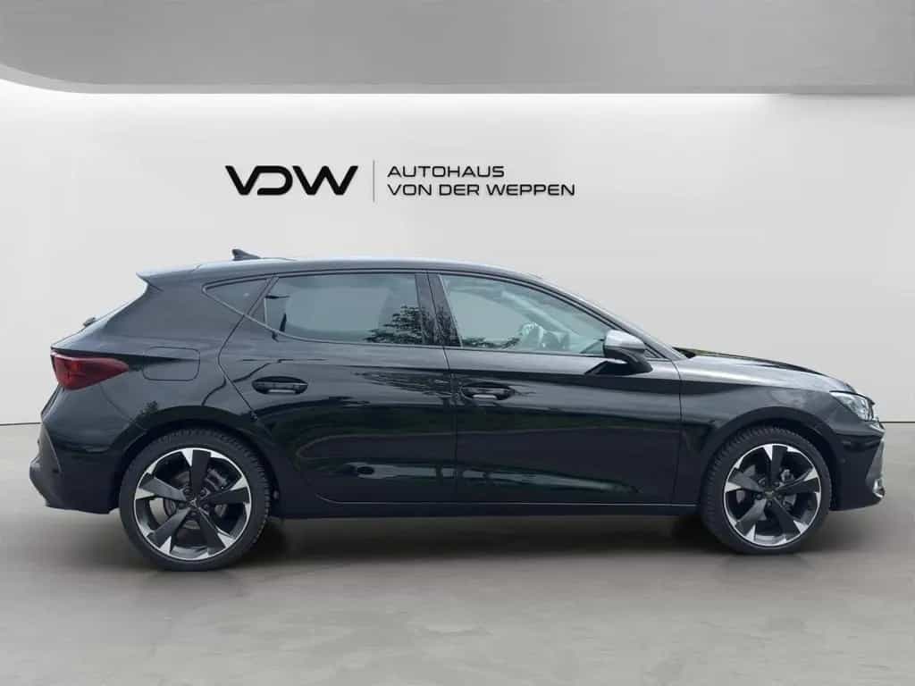 Cupra Leon eTSI DSG ACC AHK Matrix Memory Totwinkel 02/2025-photo-8
