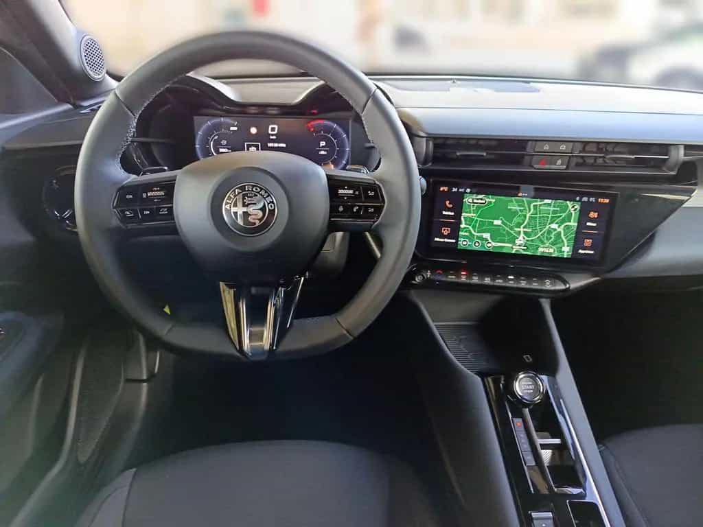 Alfa Romeo Junior 1.2 MHEV 05/2025-photo-14