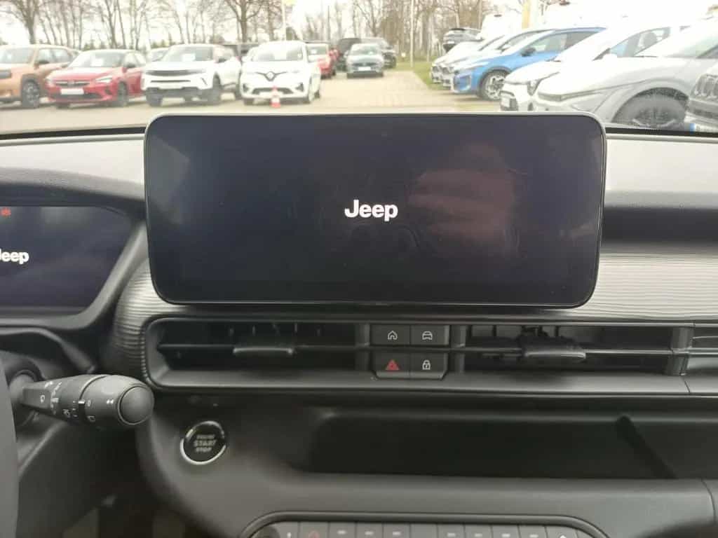 Jeep Avenger Altitude 1.2 GSE T3 100 PS Sitzheizung 09/2023-photo-10