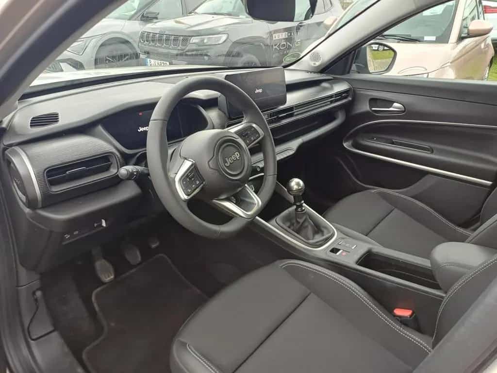 Jeep Avenger Altitude 1.2 GSE T3 100 PS Sitzheizung 09/2023-photo-14