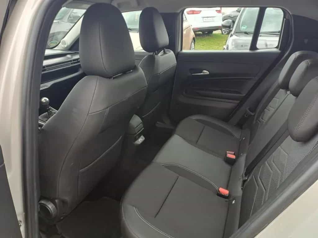 Jeep Avenger Altitude 1.2 GSE T3 100 PS Sitzheizung 09/2023-photo-6