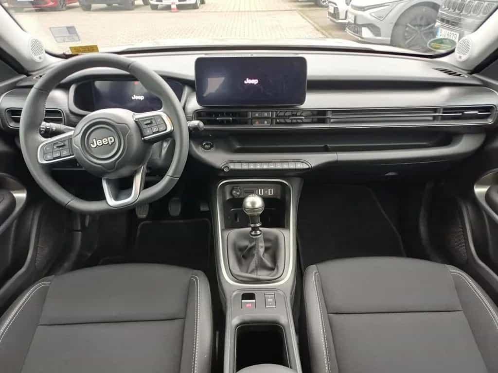 Jeep Avenger Altitude 1.2 GSE T3 100 PS Sitzheizung 09/2023-photo-8