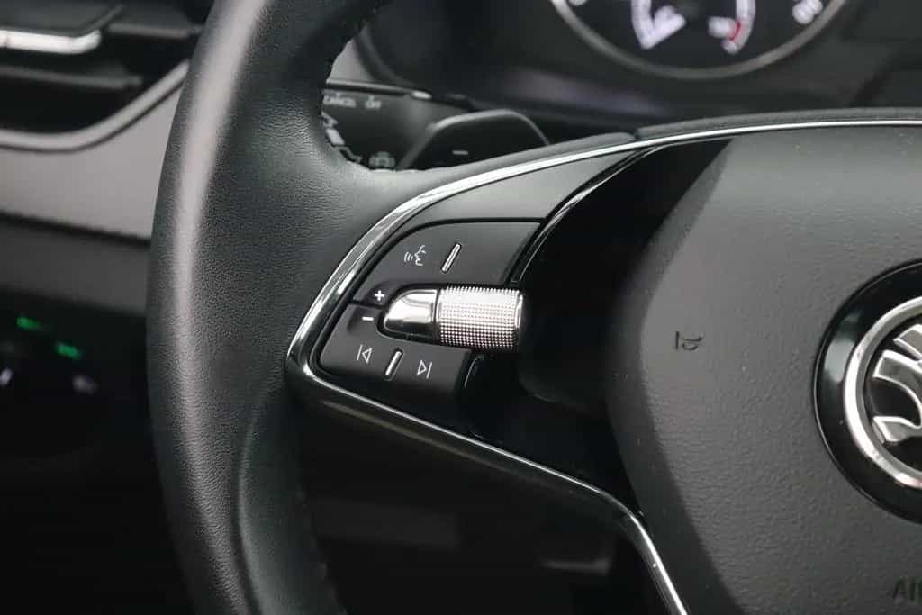 Skoda Scala AMBITION 1.0TSI DSG VOLL-LED+SITZHEIZUNG 09/2022-photo-14