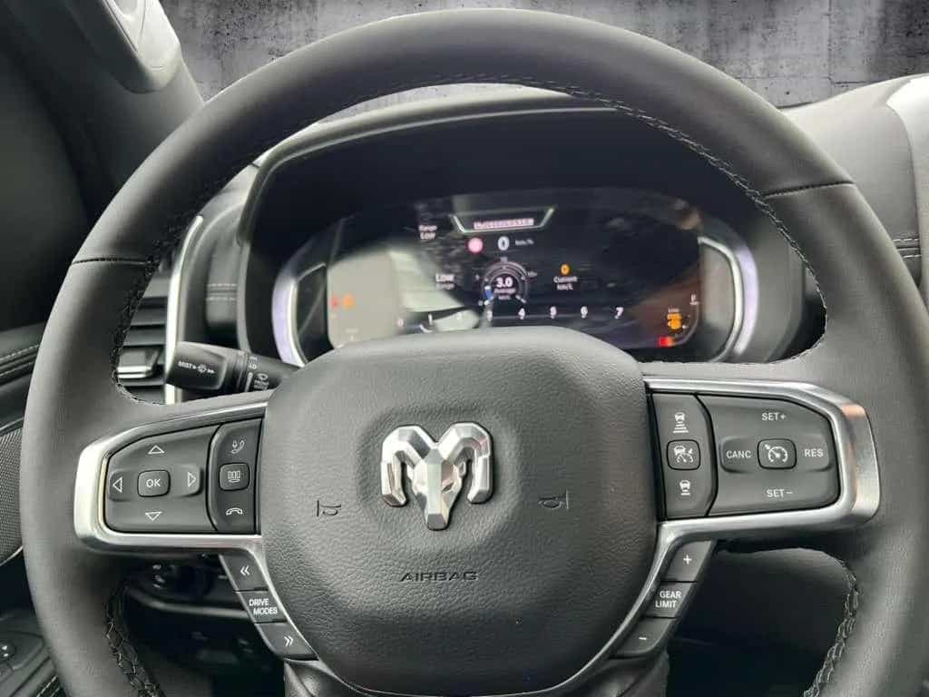 Dodge RAM 2025 Ram 1500 Laramie Crew Cab 4X4 3.0L V6 null-photo-8