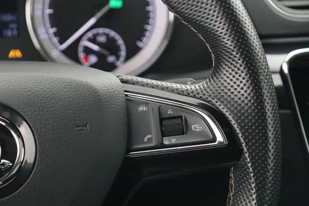 Skoda Superb COMBI SPORTLINE 2.0TSI DSG 4x4 AHK+CANTON 06/2018-photo-18