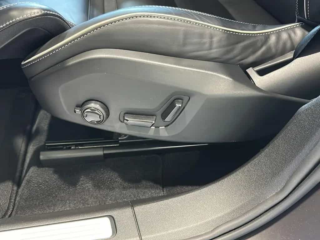 Volvo XC60 XC 60 Plus Dark AWD Bluetooth Navi LED Klima 02/2025-photo-21