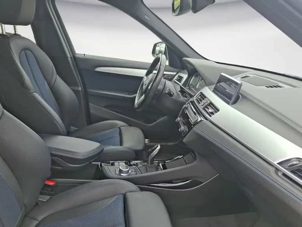 BMW X1 sDrive18i M-Sport AHK Rückfahrkamera LED HIFI 12/2020-photo-2