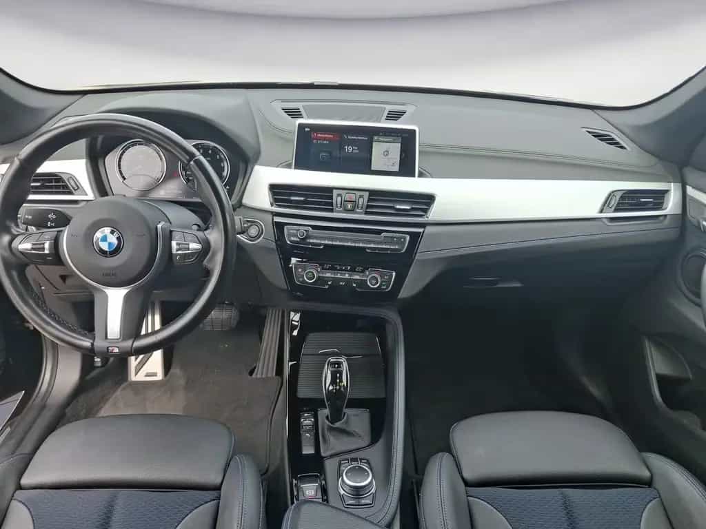 BMW X1 sDrive18i M-Sport AHK Rückfahrkamera LED HIFI 12/2020-photo-4