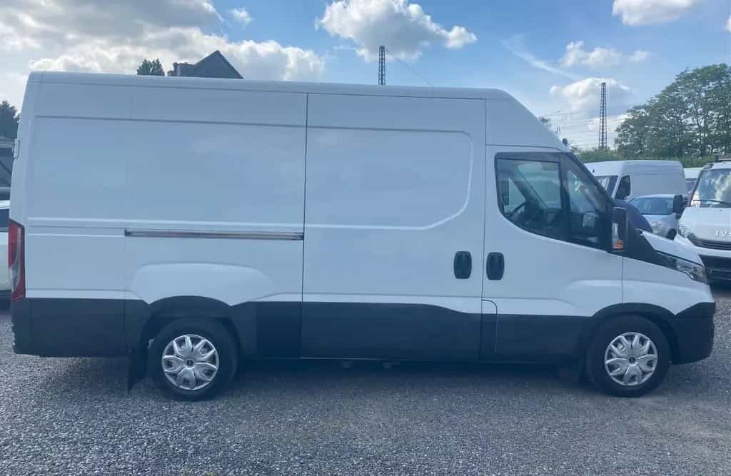 Iveco Other Daily 3.0 35S21V H2 12M3 2SchiebeTür StHzg 03/2018-photo-5