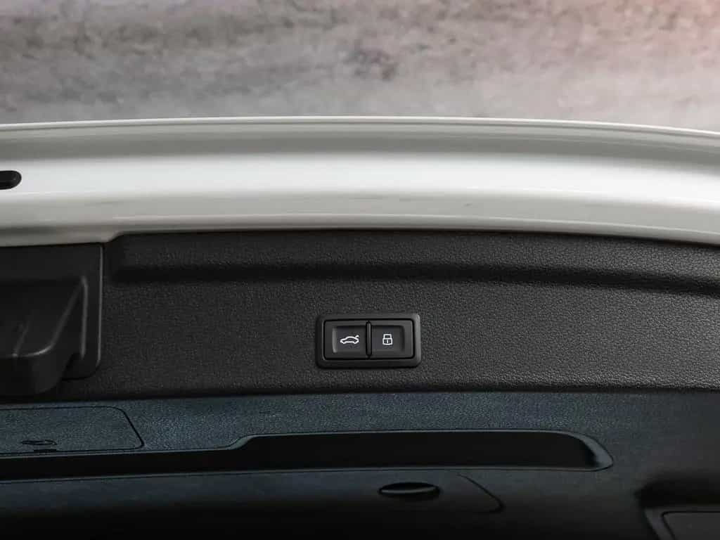Audi Q3 Sportback 40 TFSI quattro S line AHK Keyless 10/2023-photo-10