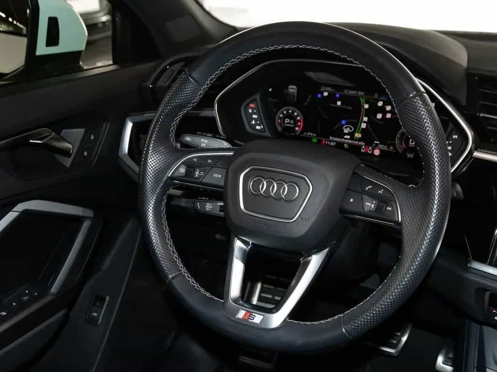 Audi Q3 Sportback 40 TFSI quattro S line AHK Keyless 10/2023-photo-16