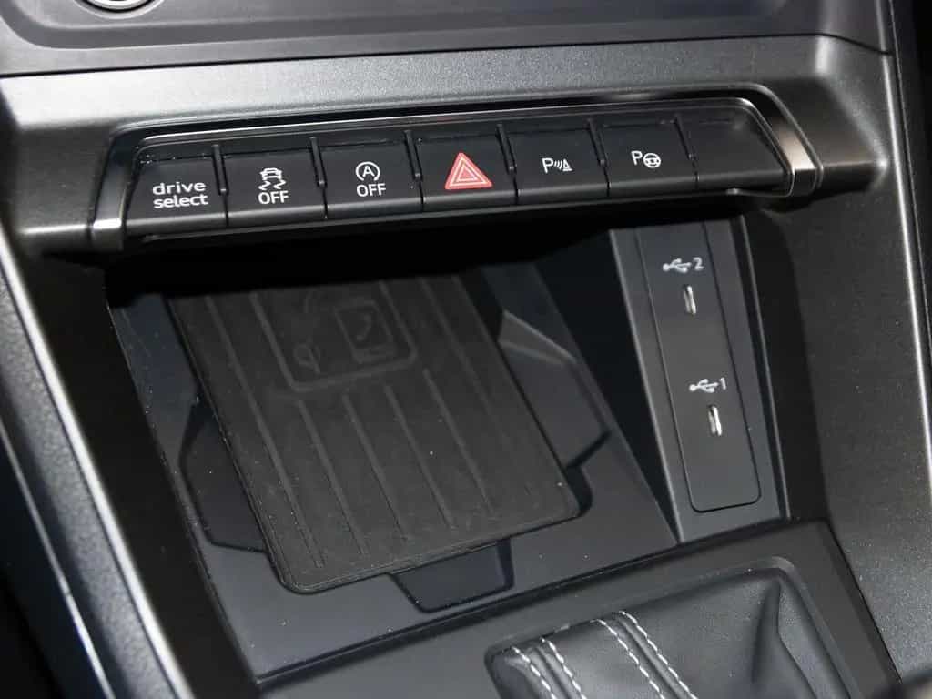 Audi Q3 Sportback 40 TFSI quattro S line AHK Keyless 10/2023-photo-21