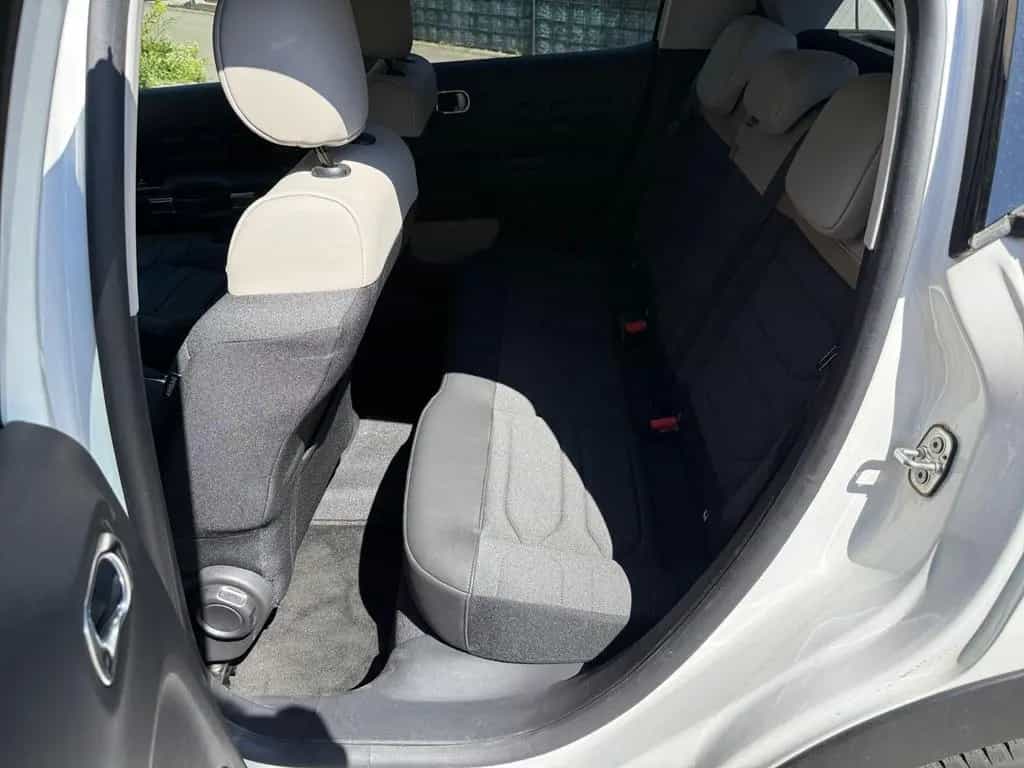 Citroën C3 1.2 PureTech 110 Shine Stop&Start 10/2023-photo-7