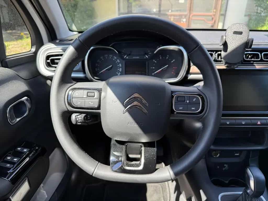 Citroën C3 1.2 PureTech 110 Shine Stop&Start 10/2023-photo-8