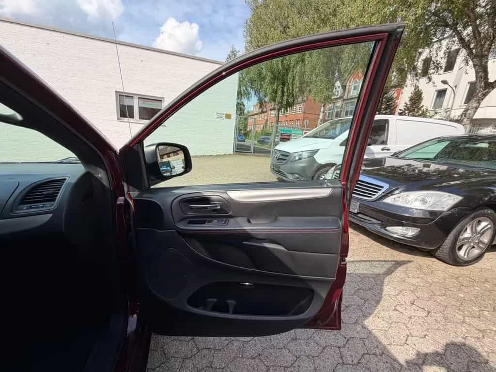 Dodge Grand Caravan 3.6 V6 LPG Gran Tourismo STOW N GO 07/2017-photo-26