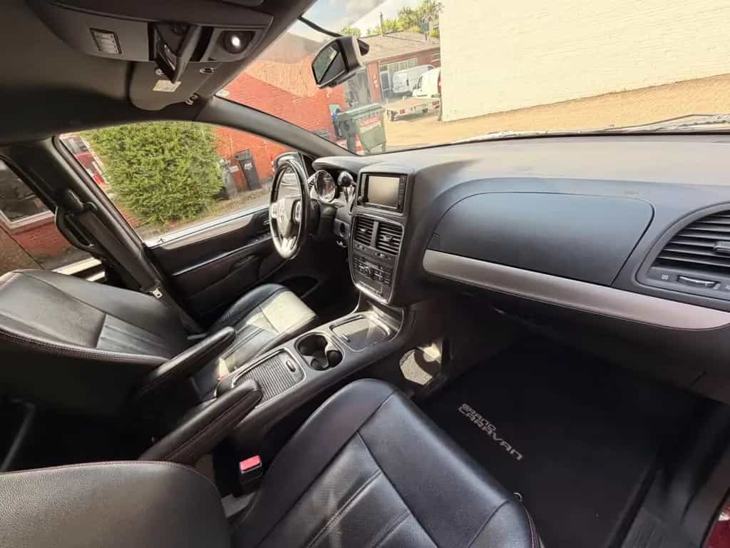 Dodge Grand Caravan 3.6 V6 LPG Gran Tourismo STOW N GO 07/2017-photo-27
