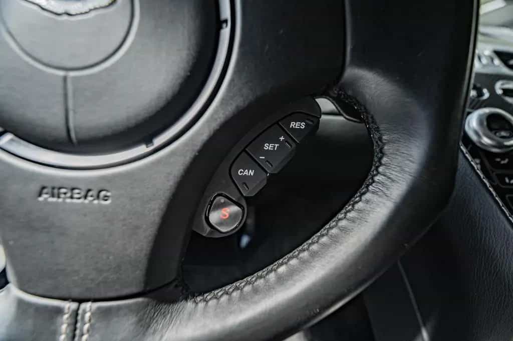 Aston Martin Vanquish Centenary *Low Mileage* 01/2014-photo-14