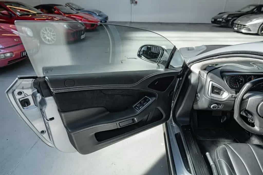 Aston Martin Vanquish Centenary *Low Mileage* 01/2014-photo-22
