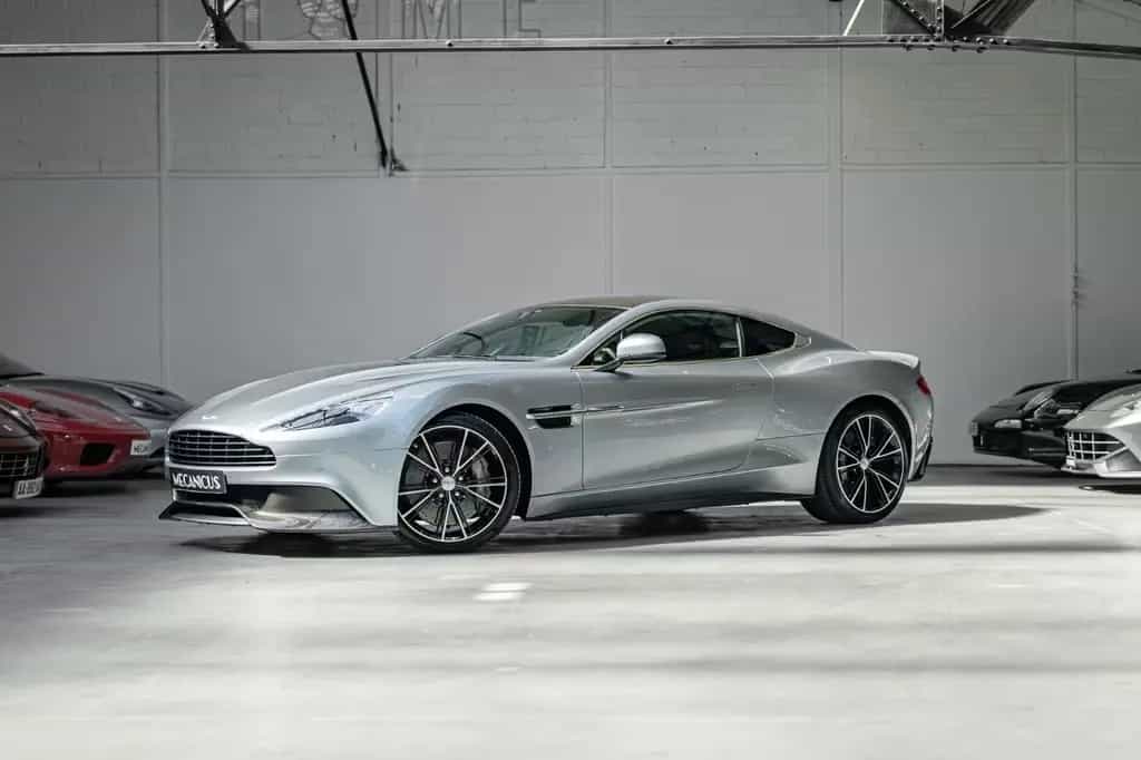 Aston Martin Vanquish Centenary *Low Mileage* 01/2014-photo-34