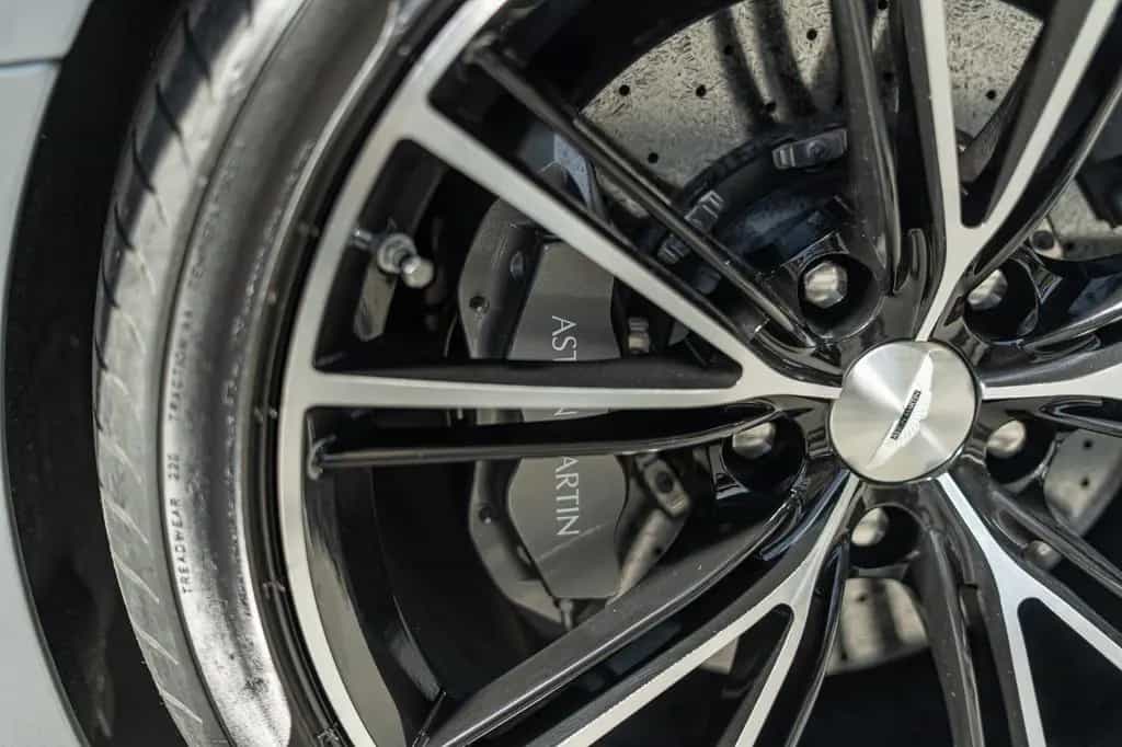 Aston Martin Vanquish Centenary *Low Mileage* 01/2014-photo-39