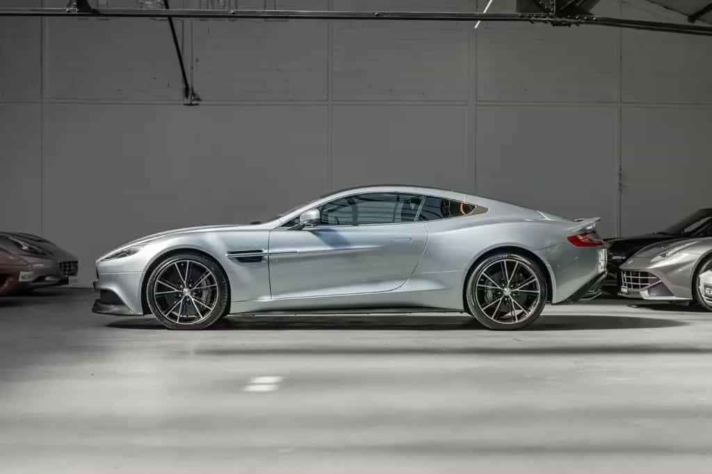 Aston Martin Vanquish Centenary *Low Mileage* 01/2014-photo-4