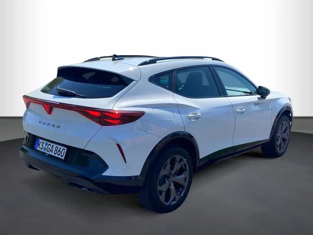 Cupra Formentor 1.5 eTSI DSG, AHK, RFK, PANO 04/2025-photo-1