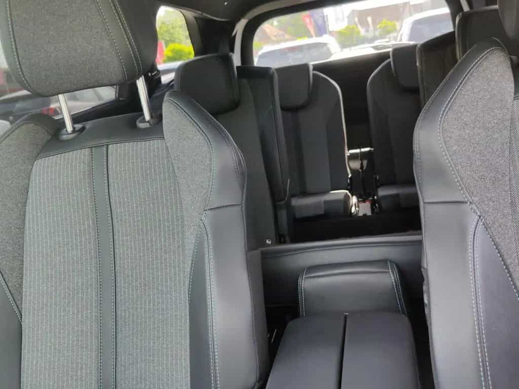 Peugeot 5008 Allure Pack PT130 Kamera PDC SHZ Navi 02/2024-photo-15
