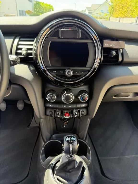 MINI ONE 08/2020-photo-3