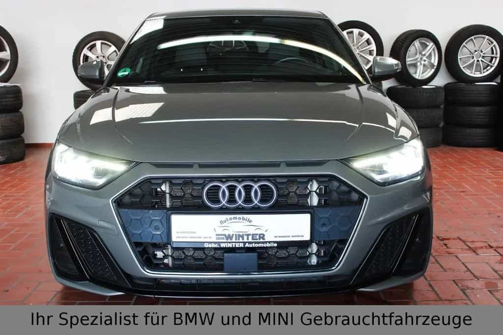 Audi A1 Sportback 30 TFSI*S line*LED*SHZ*MFL*2.Hand* 08/2019-photo-1