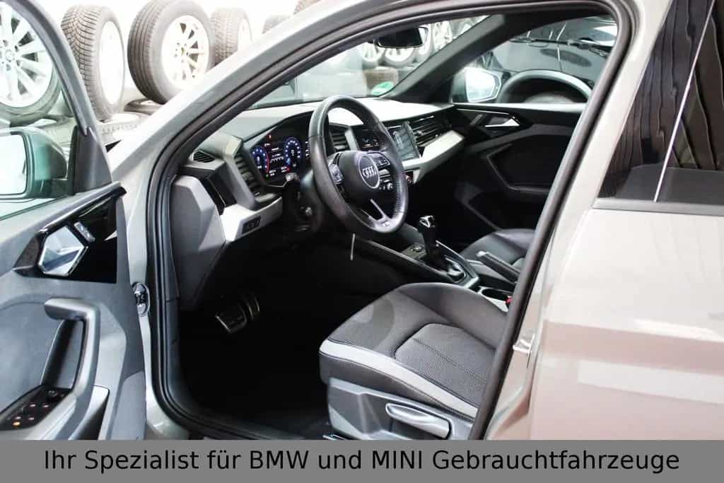 Audi A1 Sportback 30 TFSI*S line*LED*SHZ*MFL*2.Hand* 08/2019-photo-10