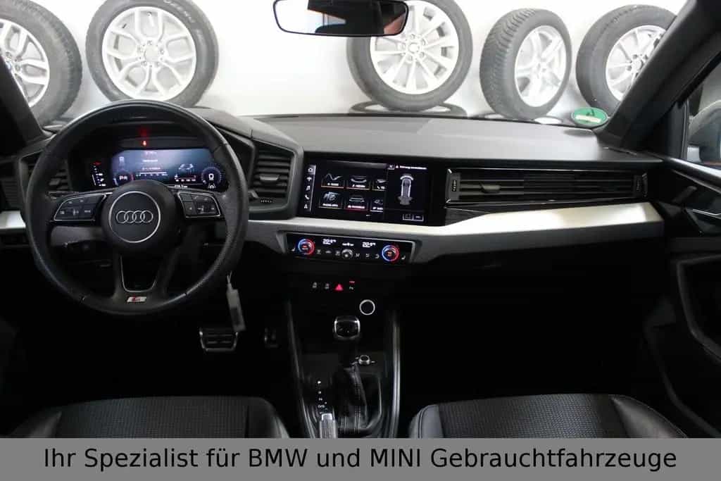 Audi A1 Sportback 30 TFSI*S line*LED*SHZ*MFL*2.Hand* 08/2019-photo-16