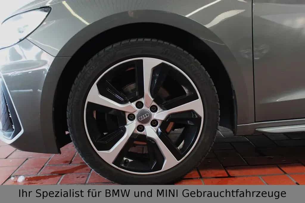Audi A1 Sportback 30 TFSI*S line*LED*SHZ*MFL*2.Hand* 08/2019-photo-8