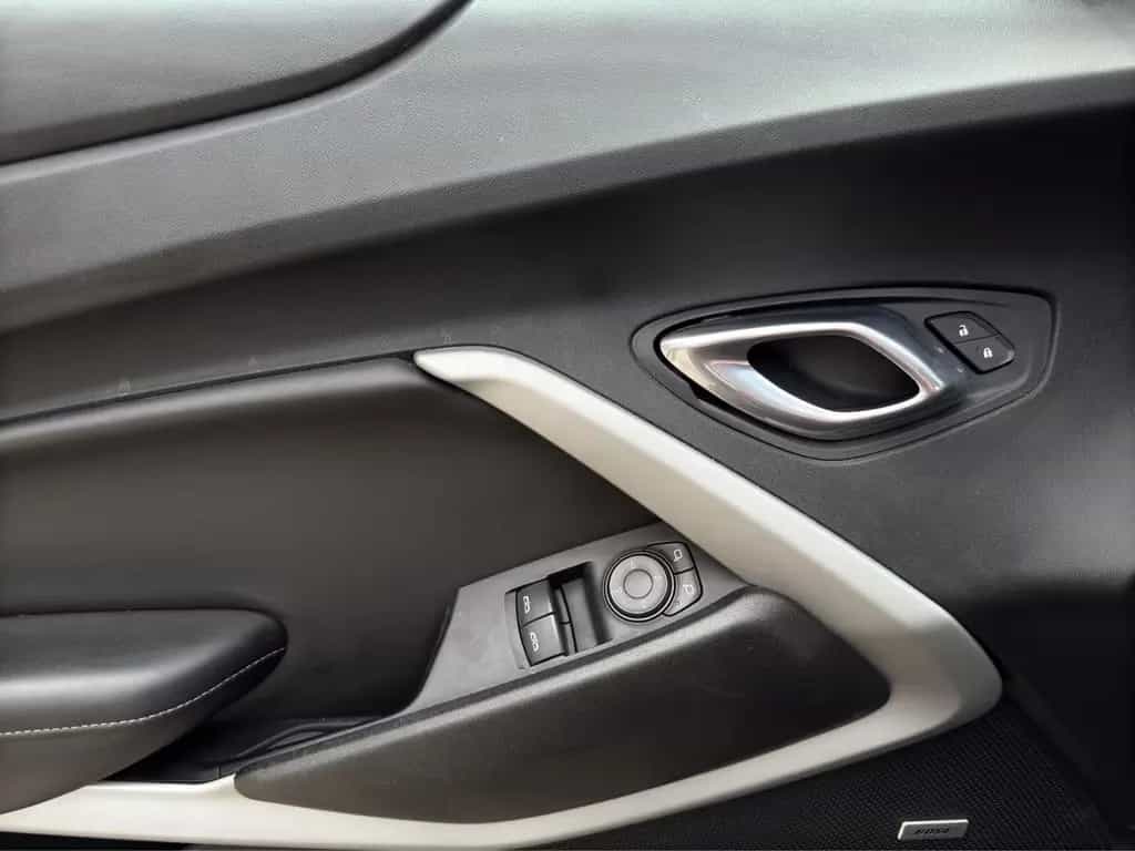 Chevrolet Camaro Coupé Turbo 09/2020-photo-12