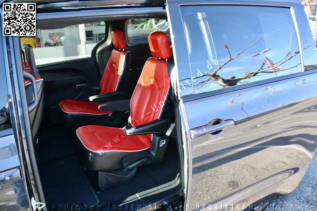 Chrysler Pacifica Limited Red S/360°/Theater/CLEAN-CarFax 12/2019-photo-28