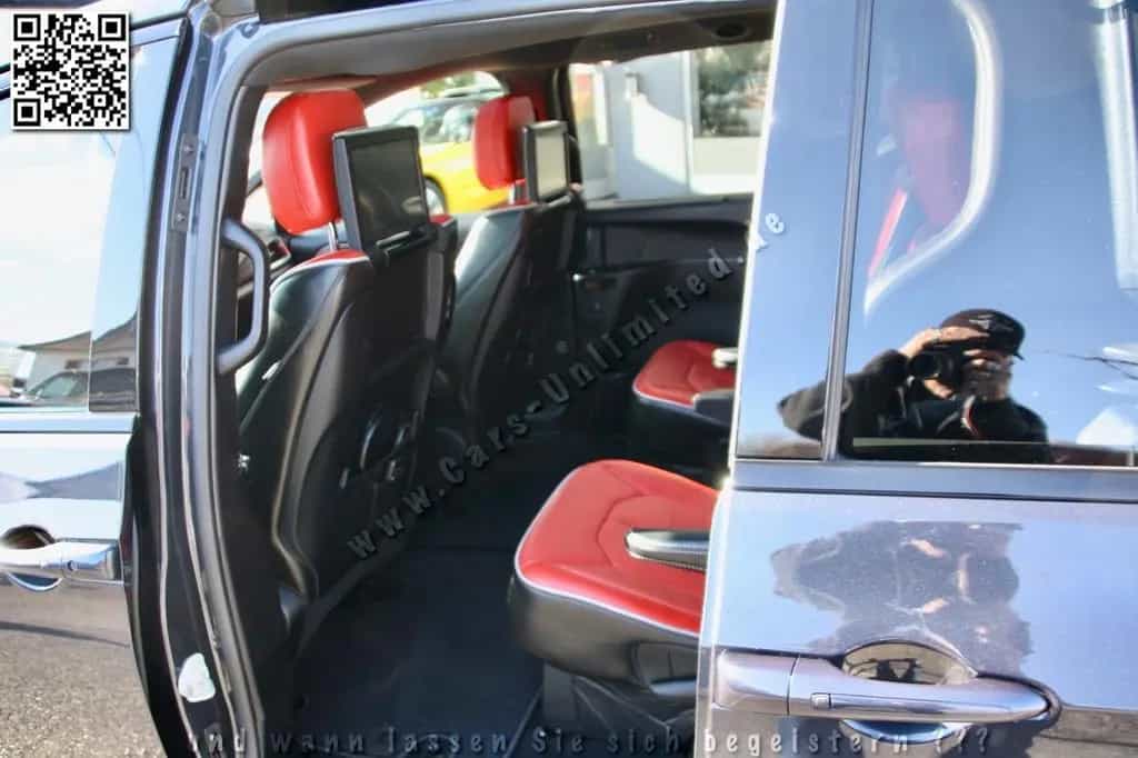 Chrysler Pacifica Limited Red S/360°/Theater/CLEAN-CarFax 12/2019-photo-29