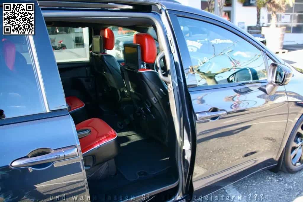 Chrysler Pacifica Limited Red S/360°/Theater/CLEAN-CarFax 12/2019-photo-39