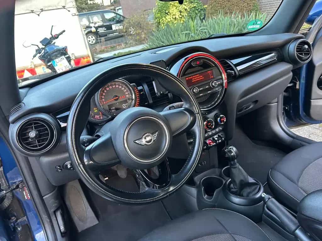 MINI One Cabrio One 02/2018-photo-11