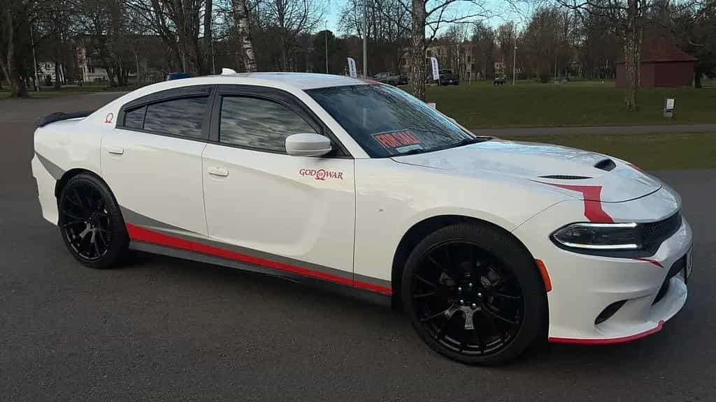 Dodge Charger 3.6 SXT 11/2015-photo-2